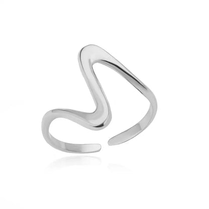 Bague Cœur Dorée en Acier Inoxydable – Bijou Élégant et Intemporel pour Femme.