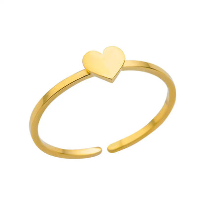 Bague Cœur Dorée en Acier Inoxydable – Bijou Élégant et Intemporel pour Femme.